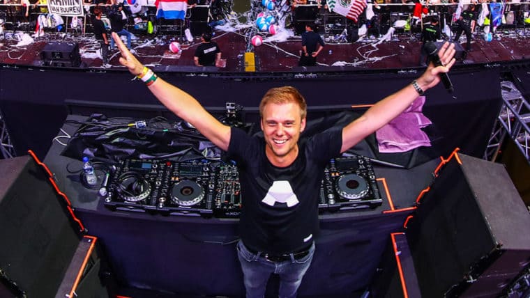Armin Van Buuren (Holanda) Armin Van Buuren (Holanda)